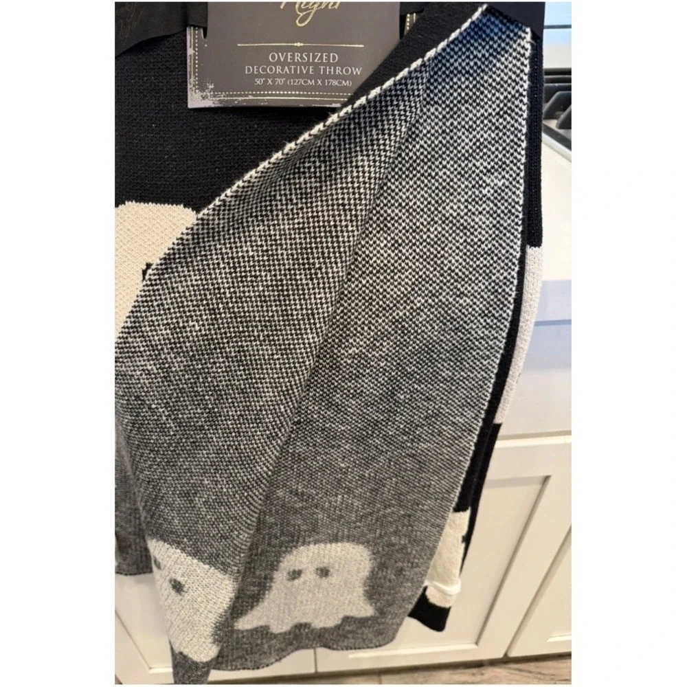 Spooky Night - Halloween GHOST Throw‎ Blanket 50